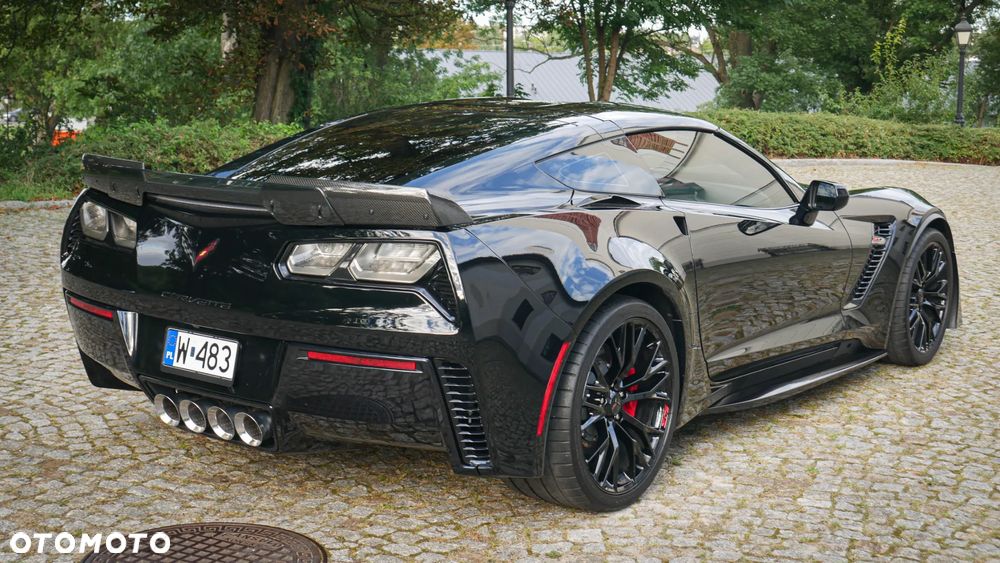 Chevrolet Corvette - 10