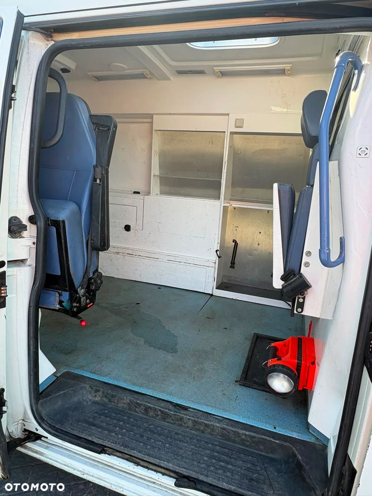 Volkswagen Transporter - 11