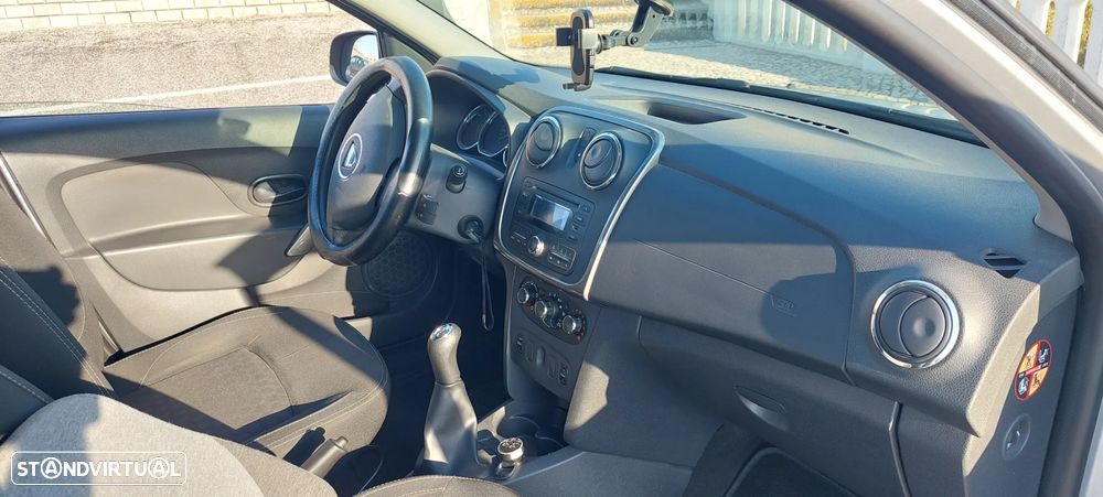 Dacia Logan 1.5 dCi Confort - 8