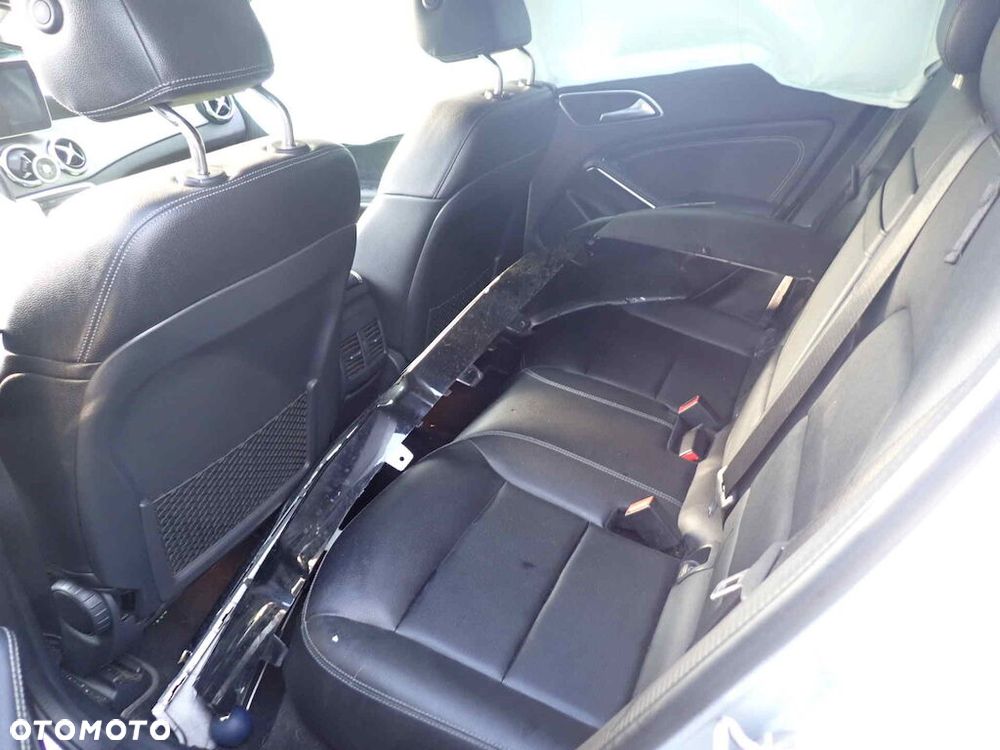 Mercedes-Benz GLA - 7