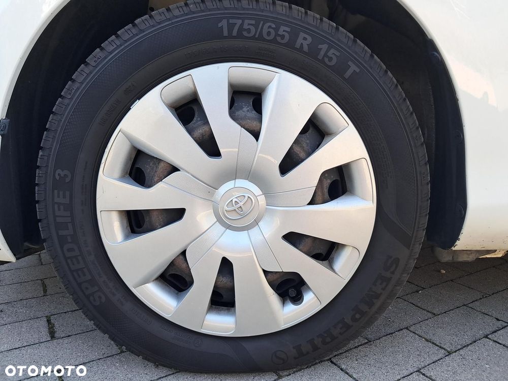 Toyota Yaris - 26