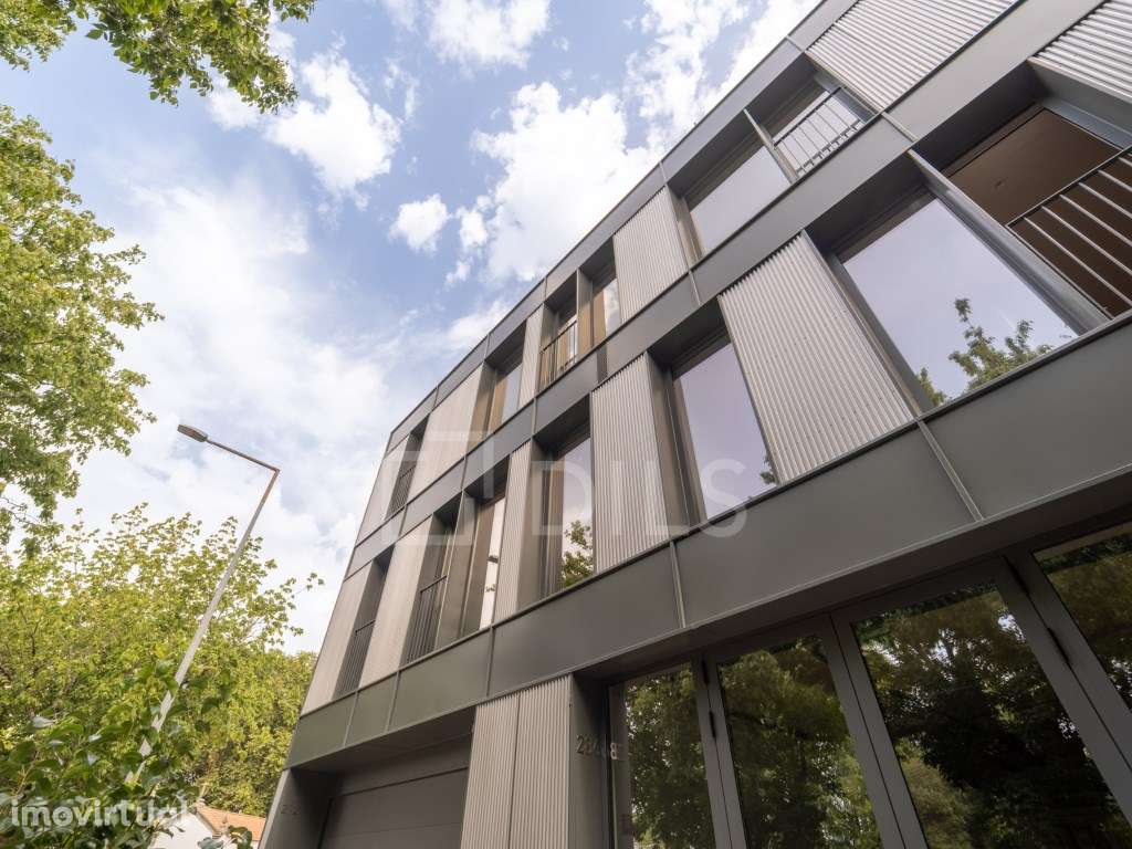 Loja para arrendar na Avenida Senhora da Hora, em Matosinhos - Grande imagem: 2/28