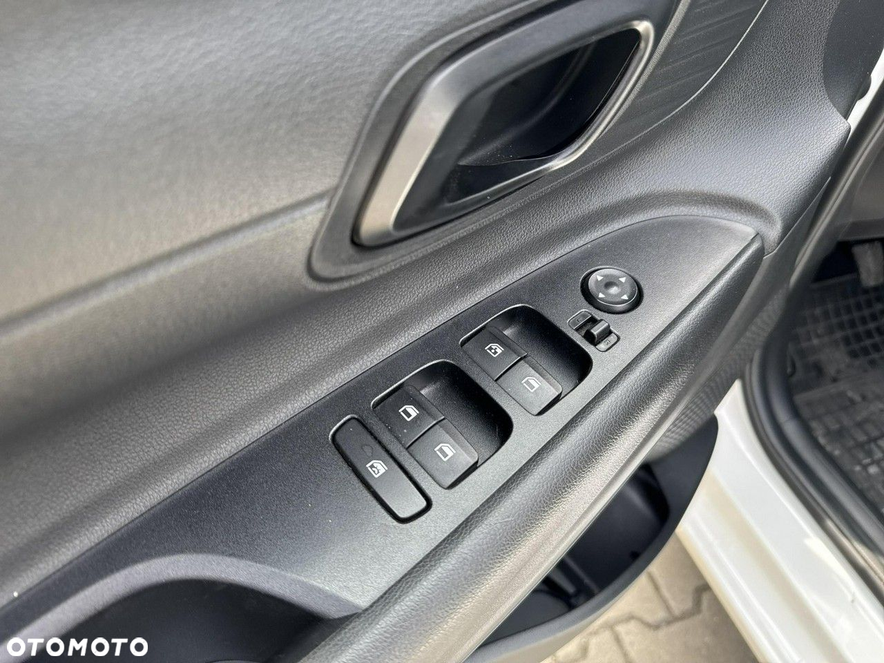 Hyundai i20 1.2 Modern - 12