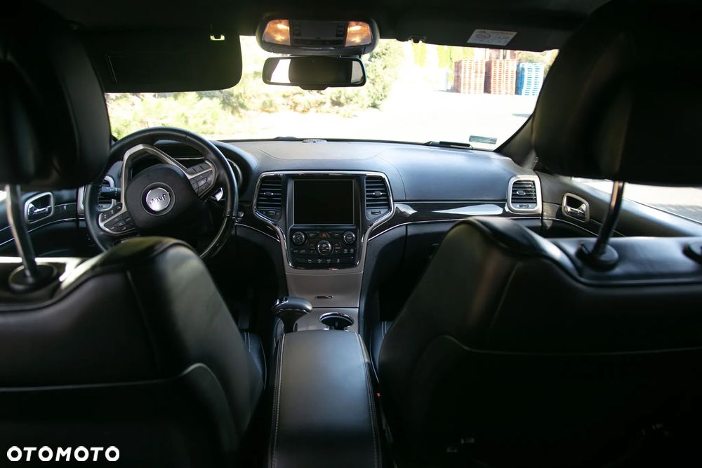 Jeep Grand Cherokee - 17