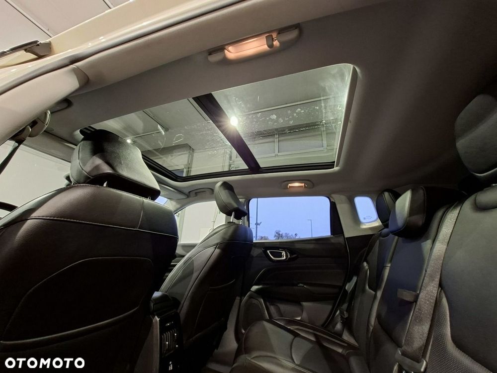 Jeep Compass - 28
