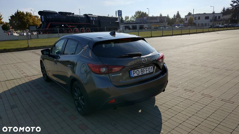 Mazda 3 - 10