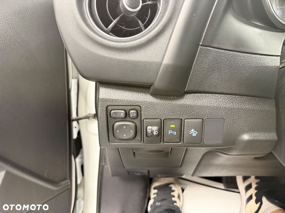Toyota Auris - 19