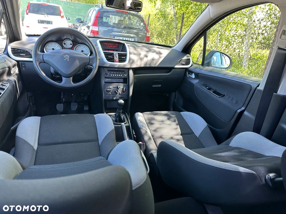 Peugeot 207 75 Urban Move - 23