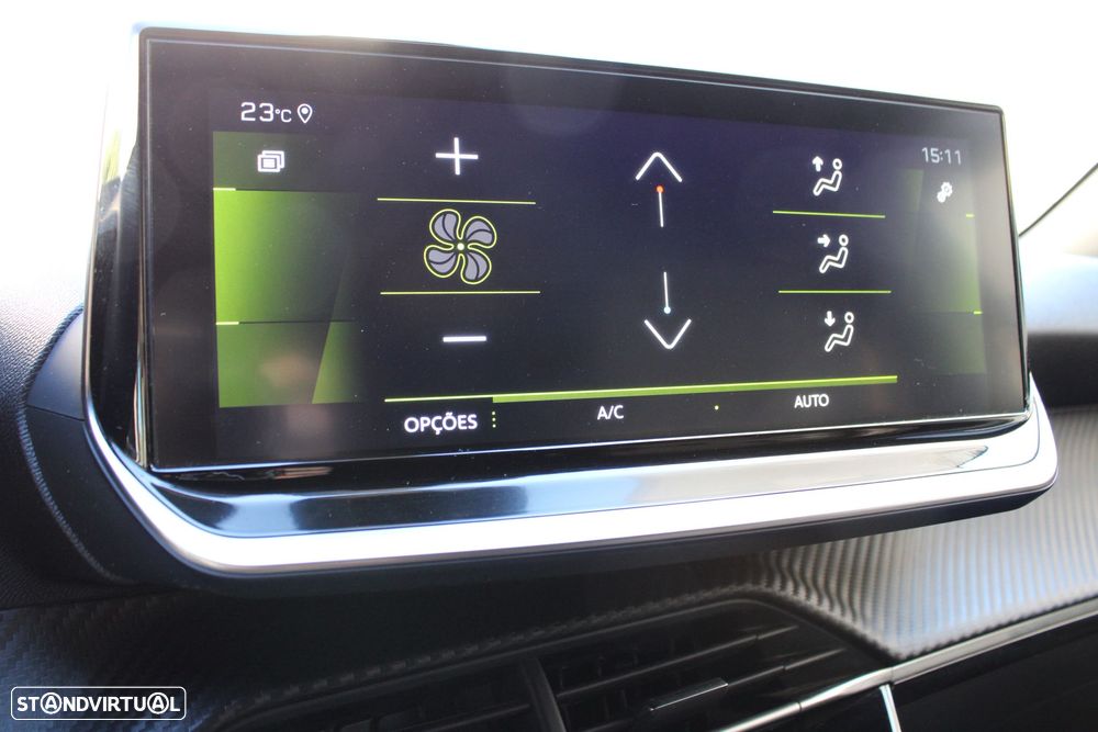 Peugeot 2008 PureTech 130 EAT8 Allure - 25