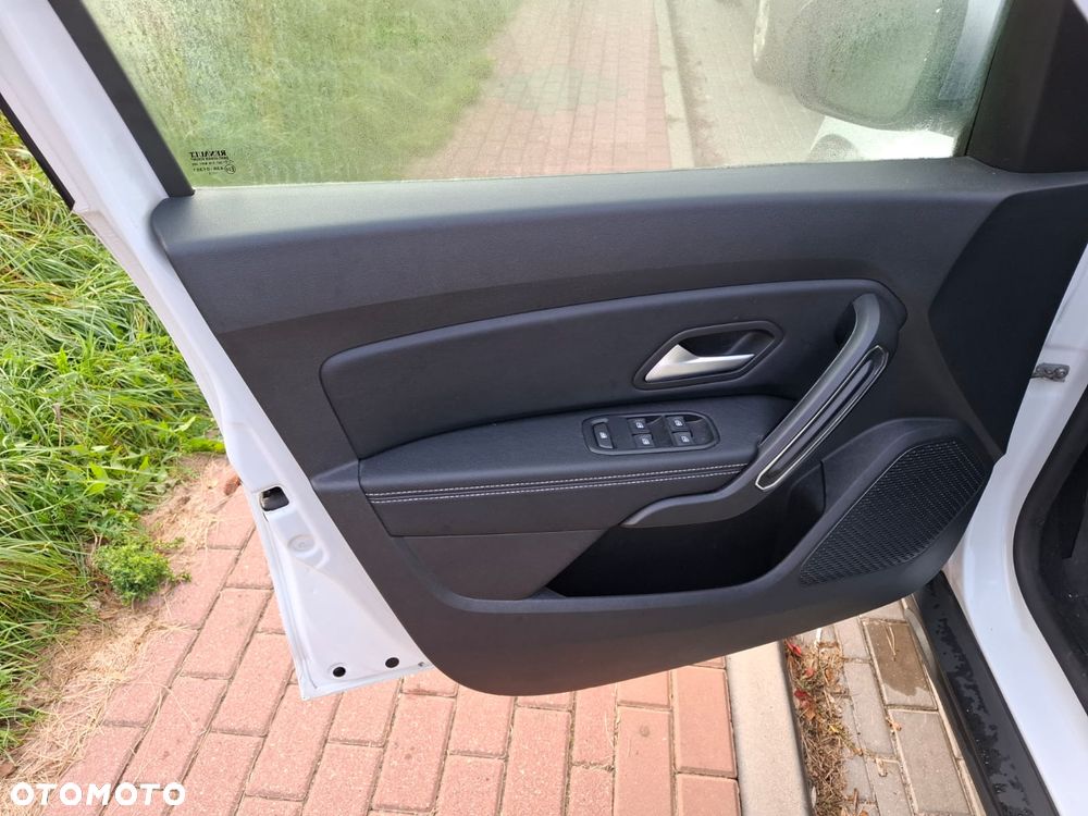 Dacia Duster 2022 photo 4