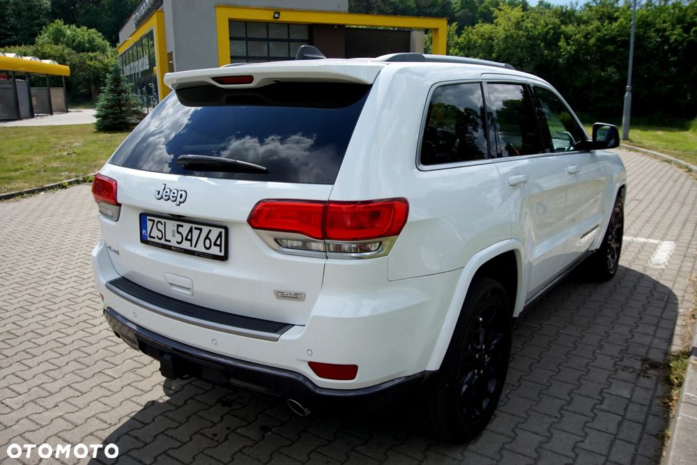 Jeep Grand Cherokee - 11