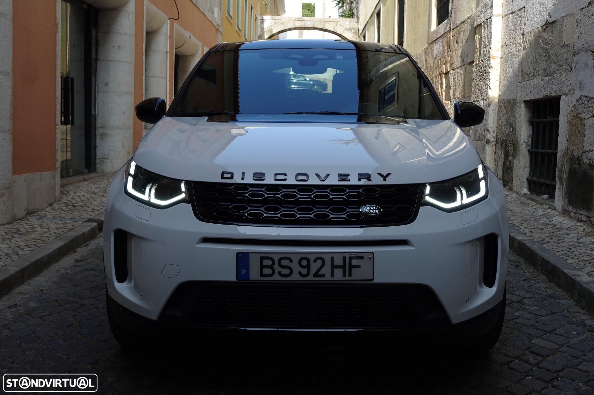 Land Rover Discovery Sport 1.5 I3 P300e AWD R-Dynamic SE - 1