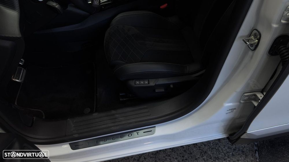 Peugeot e-2008 GT+ - 41