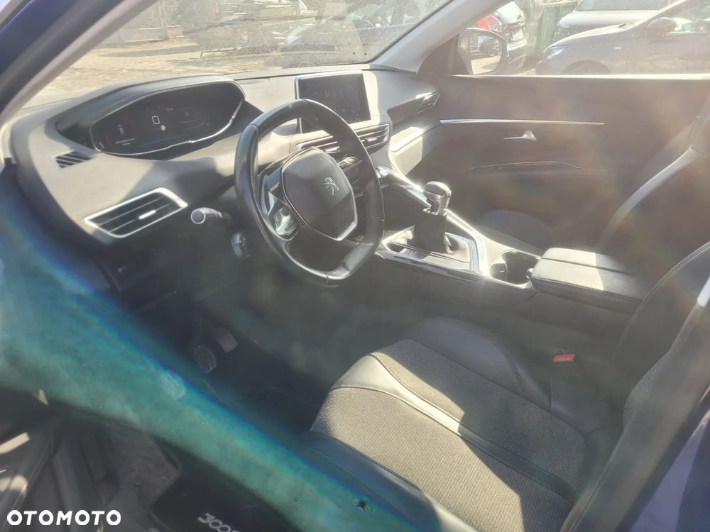 Peugeot 3008 PureTech 130 Stop & Start GPF Allure - 6