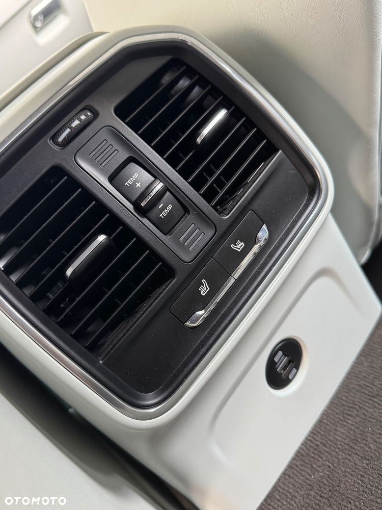 Porsche Macan - 15