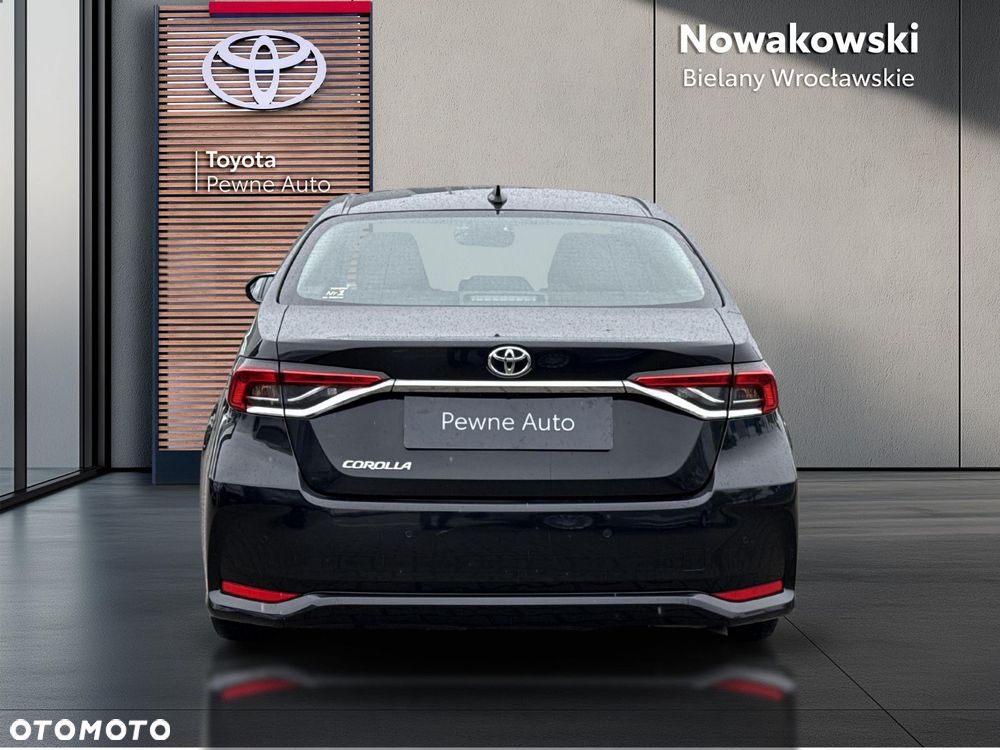 Toyota Corolla - 4
