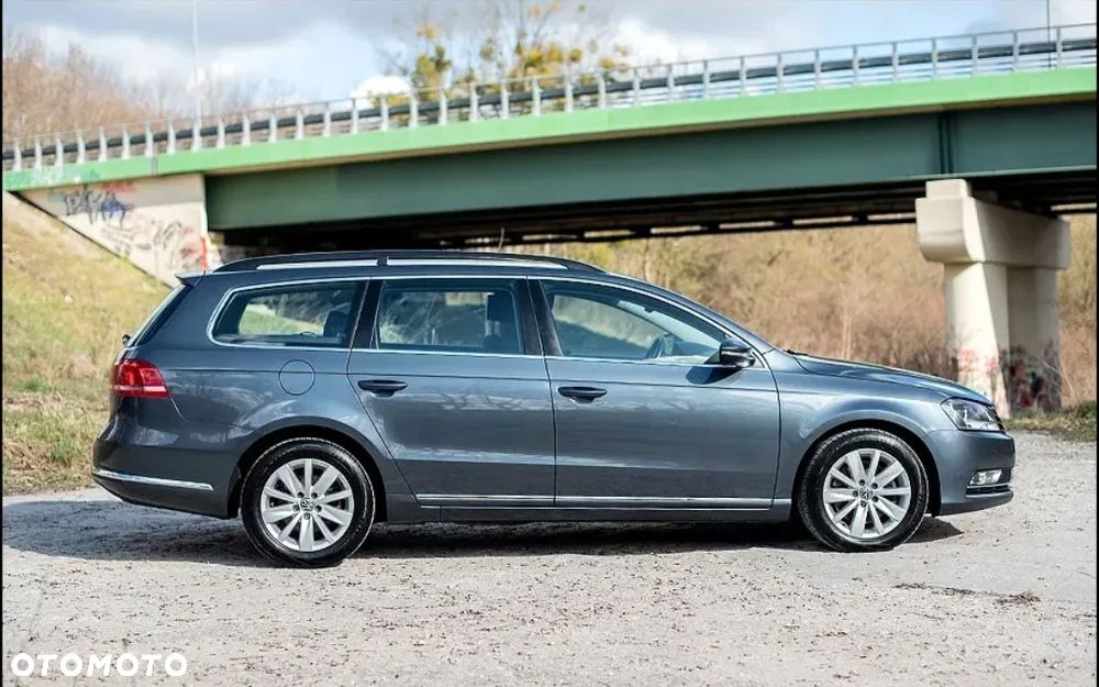 Volkswagen Passat 2.0 TDI DPF Comfortline - 11