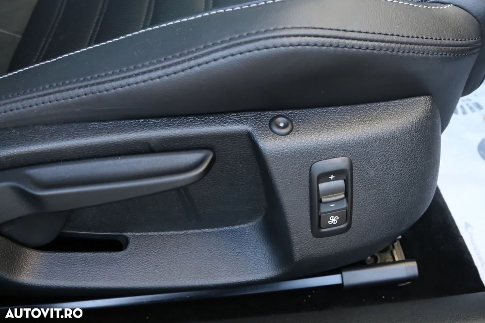 Volkswagen Passat CC - 19