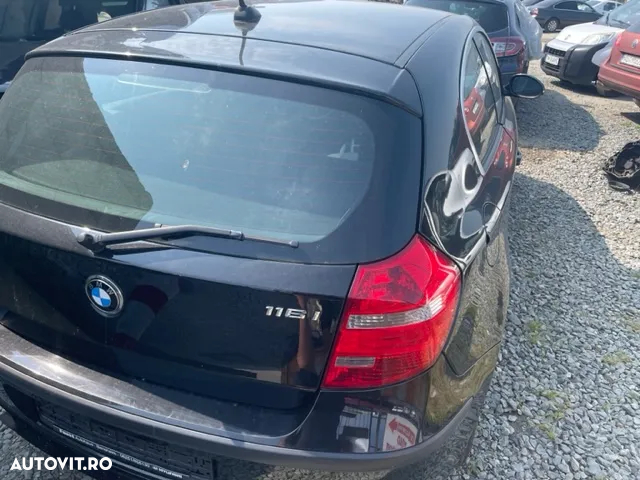 Dezmembrez BMW seria1 E87 116 I 2008 - 6