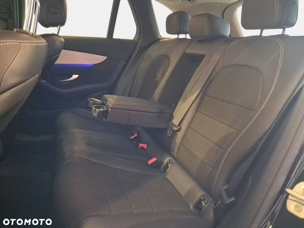 Mercedes-Benz GLC - 13