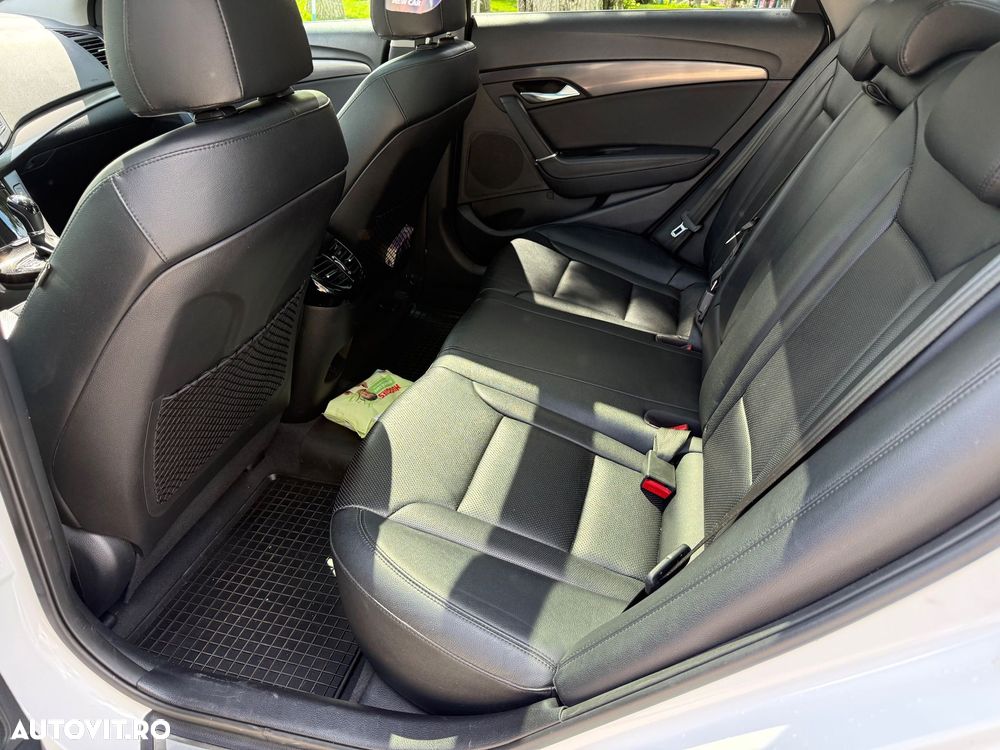 Hyundai i40 1.7 CRDI CW 7DCT Supreme+ - 7