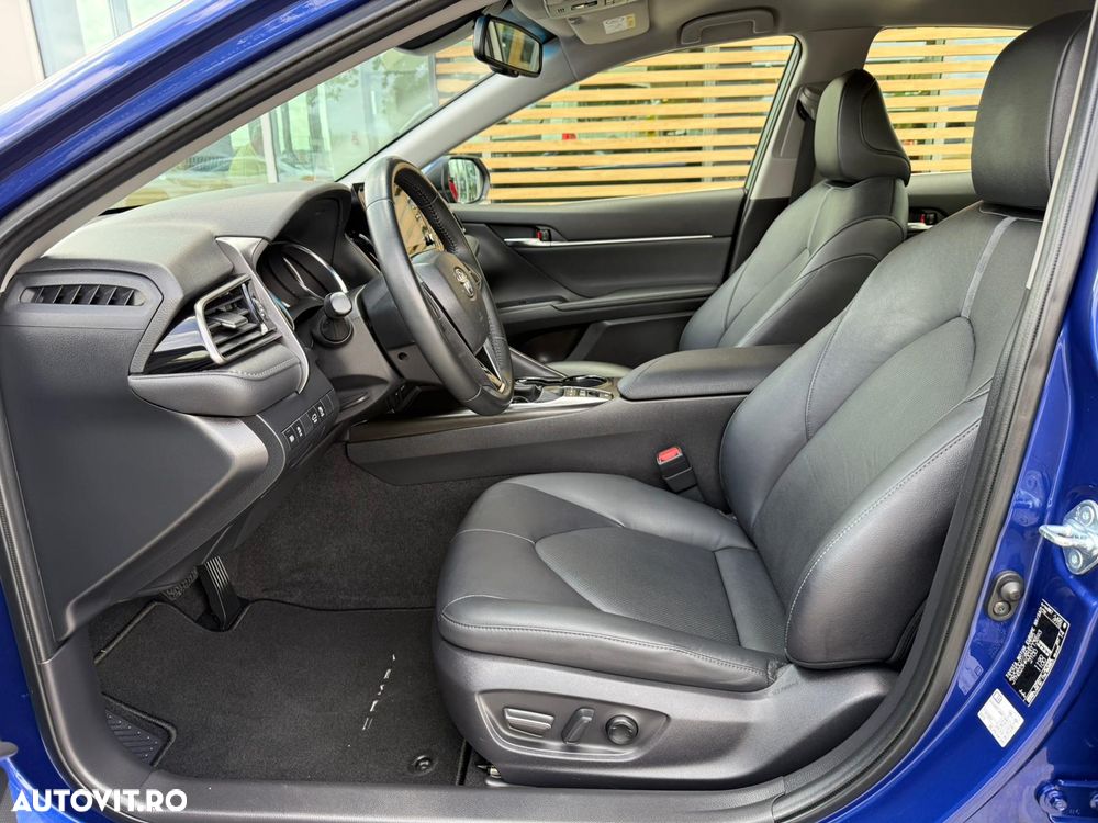 Toyota Camry 2.5 Business - 14