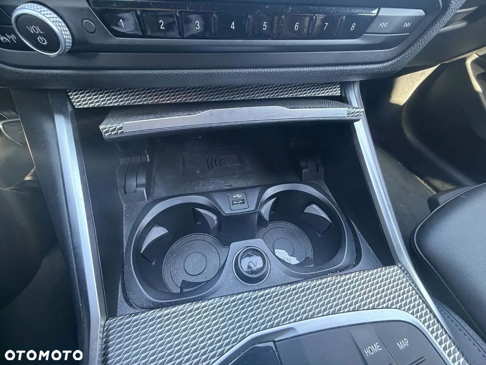 BMW Seria 3 320d M Sport sport - 12