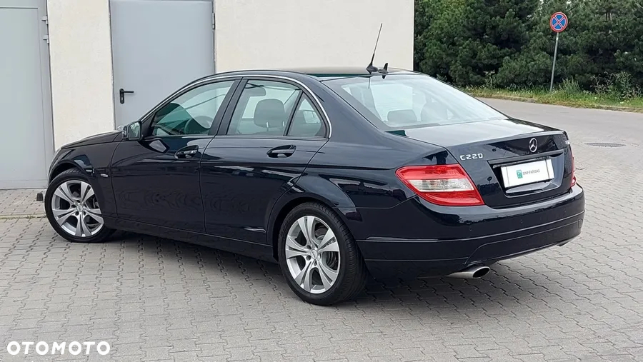 Mercedes-Benz Klasa C 220 CDI Elegance - 3