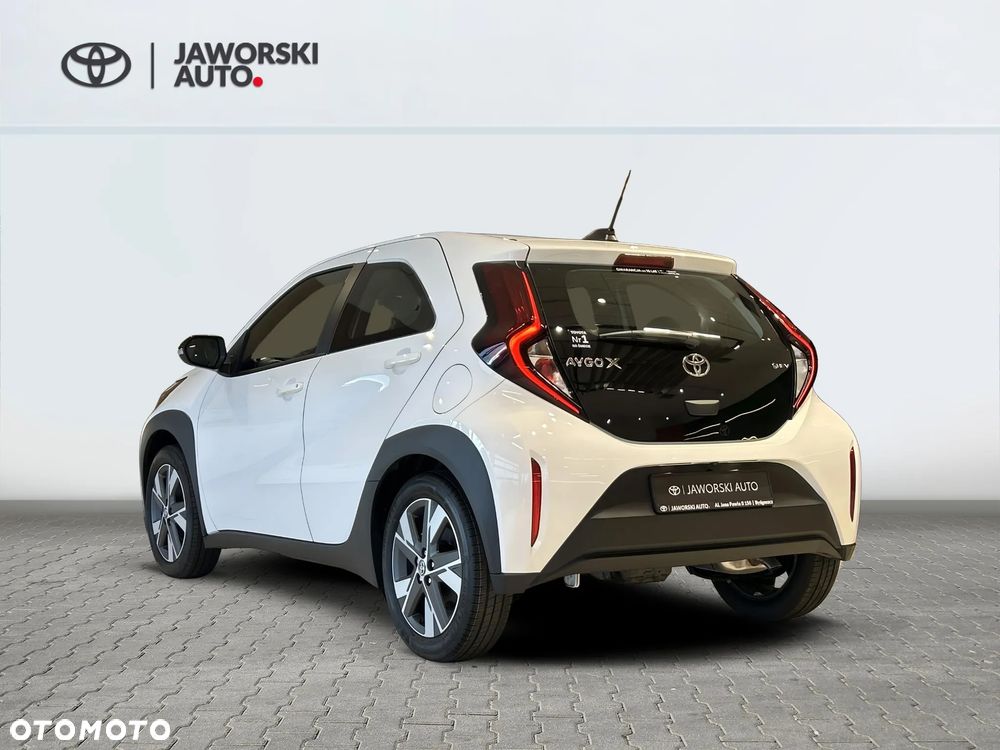 Toyota Aygo X Hybrid 1.5 Comfort e-CVT - 4