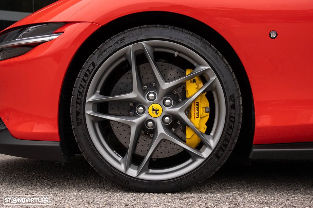 Ferrari Roma 3.9 Twin-Turbo V8 - 15