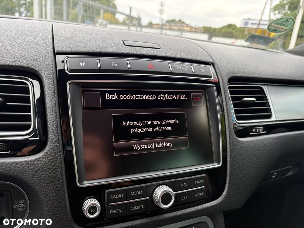 Volkswagen Touareg 3.0 V6 TDI BMT Perfectline R-Style - 23