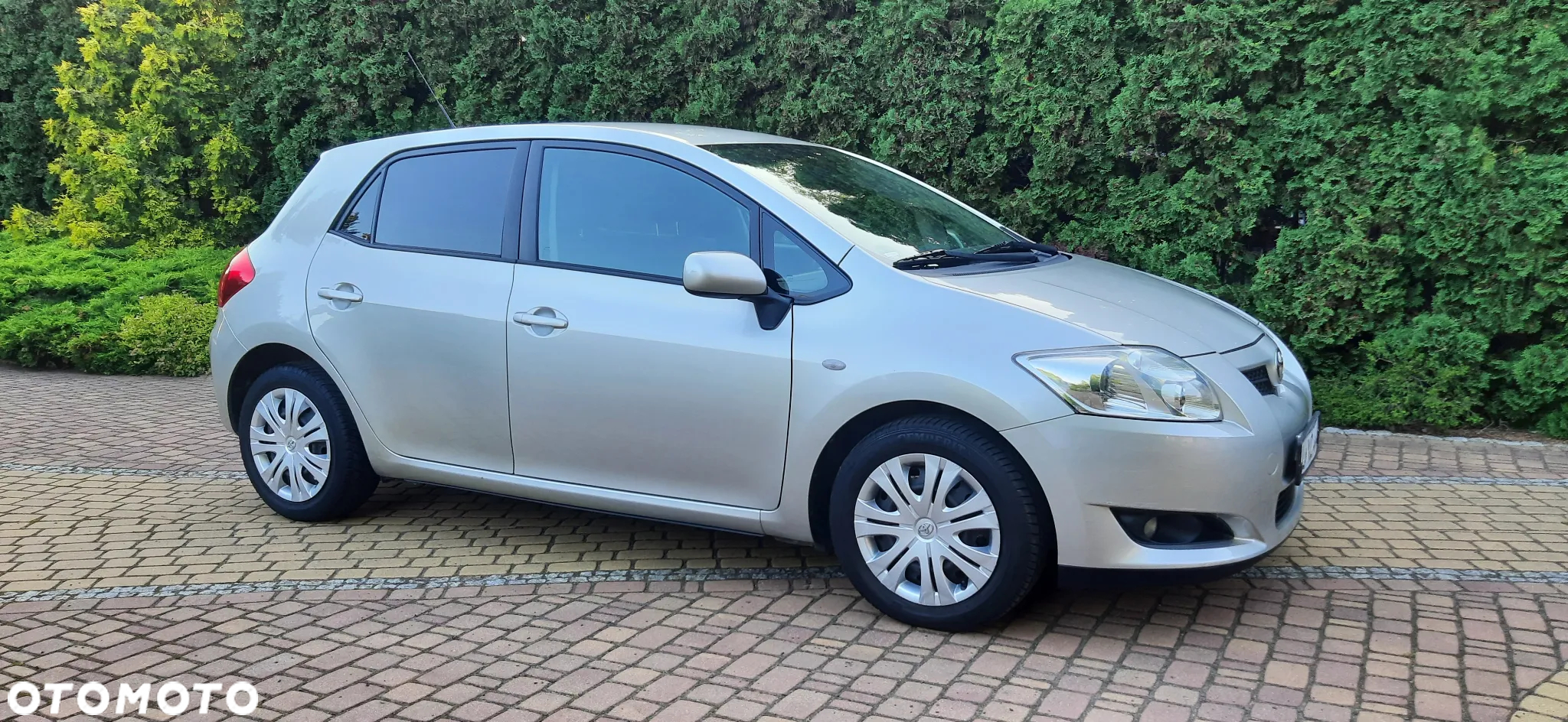 Toyota Auris - 11