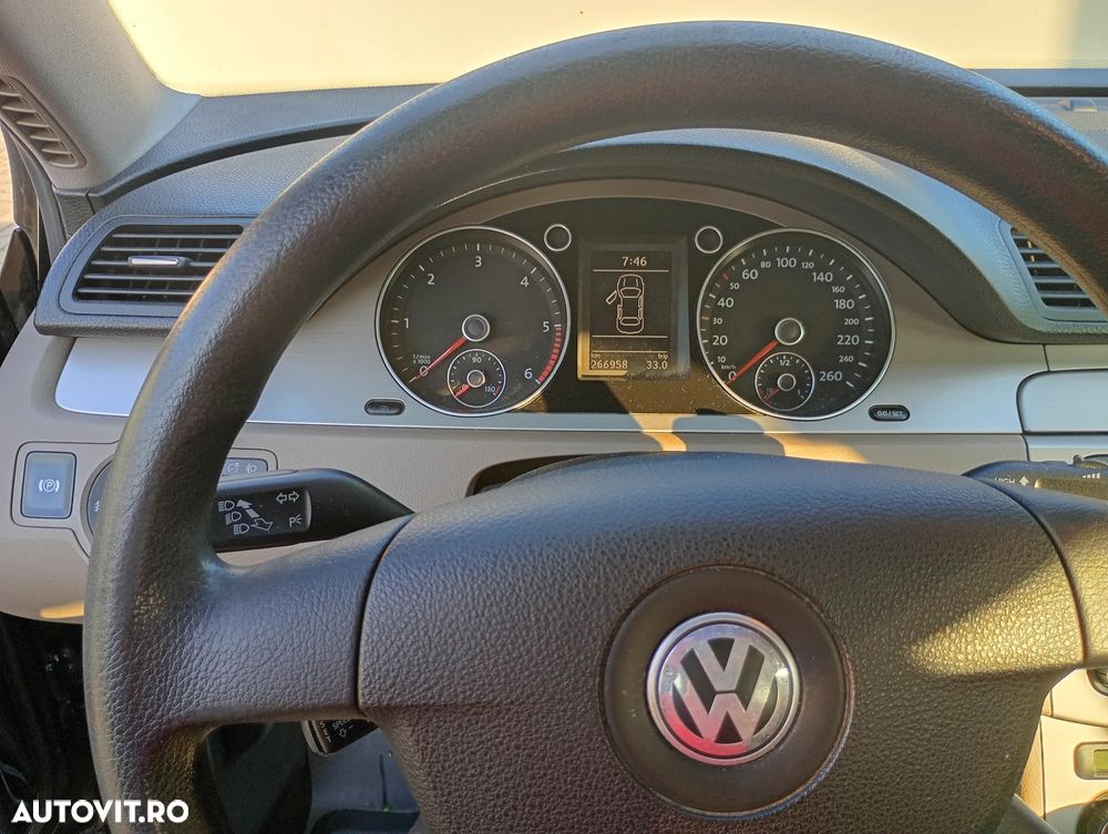 Volkswagen Passat 2.0 TDI Comfortline DPF - 9