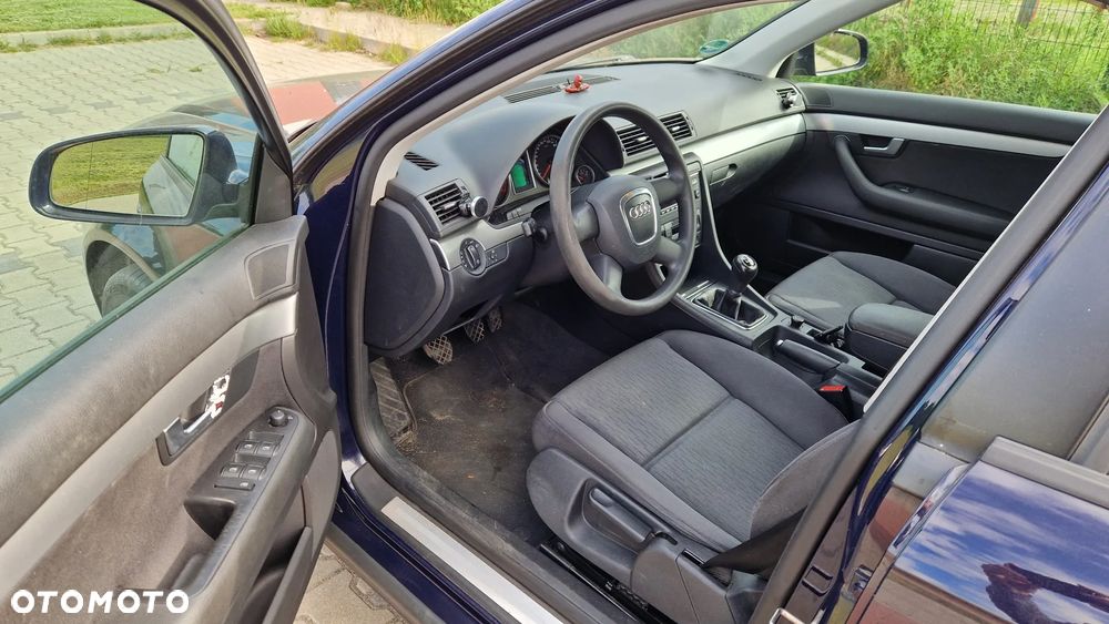 Audi A4 Avant - 22