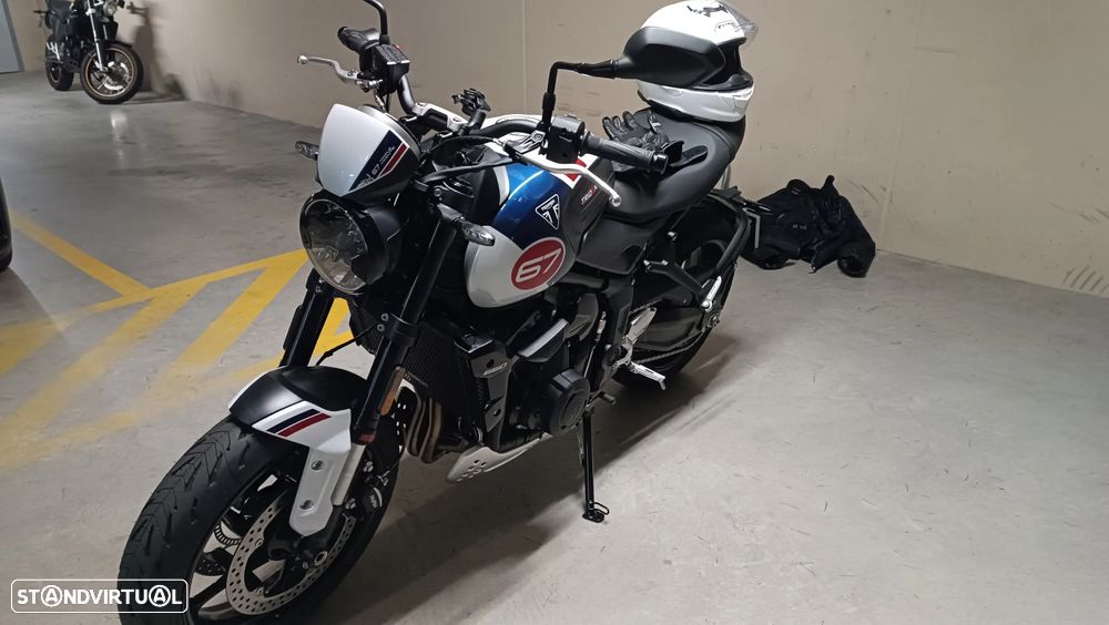 Triumph Trident Triple Tribute - 2