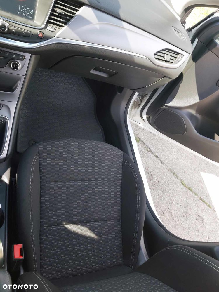 Opel Astra 1.6 CDTI Enjoy S&S - 9