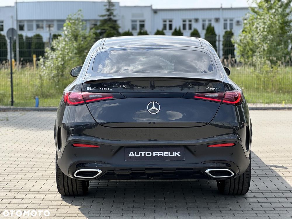 Mercedes-Benz GLC 300 e PHEV 4-Matic AMG Line - 11