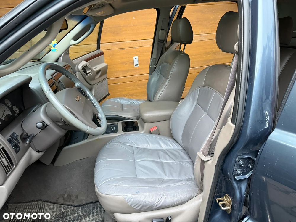 Jeep Grand Cherokee - 14