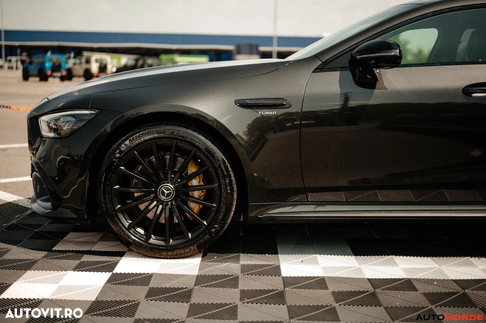 Mercedes-Benz AMG - 6