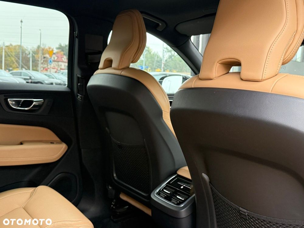 Volvo XC 60 T5 AWD Inscription - 21