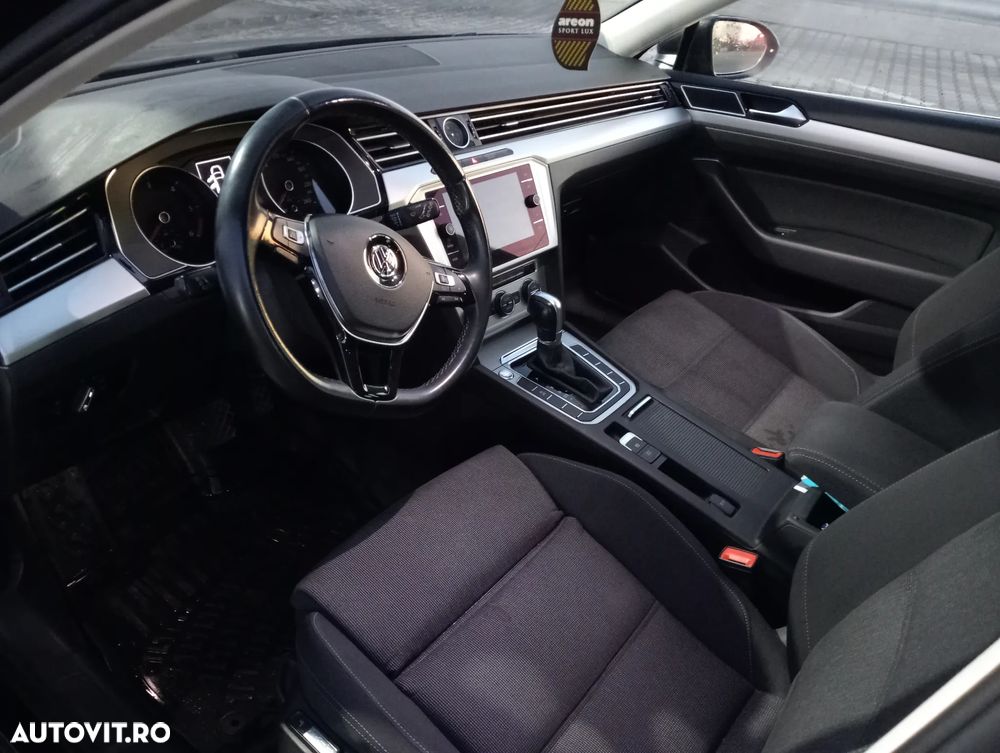 Volkswagen Passat 2.0 TDI SCR DSG Comfortline - 5
