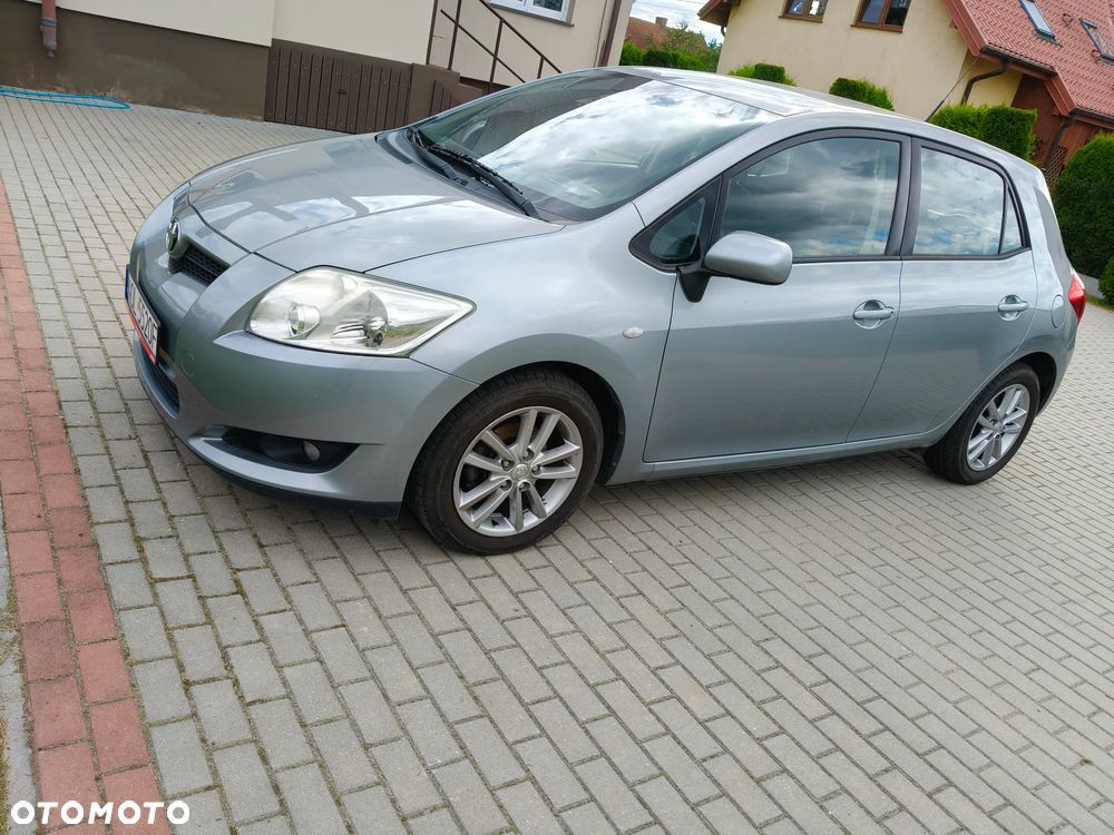 Toyota Auris - 1