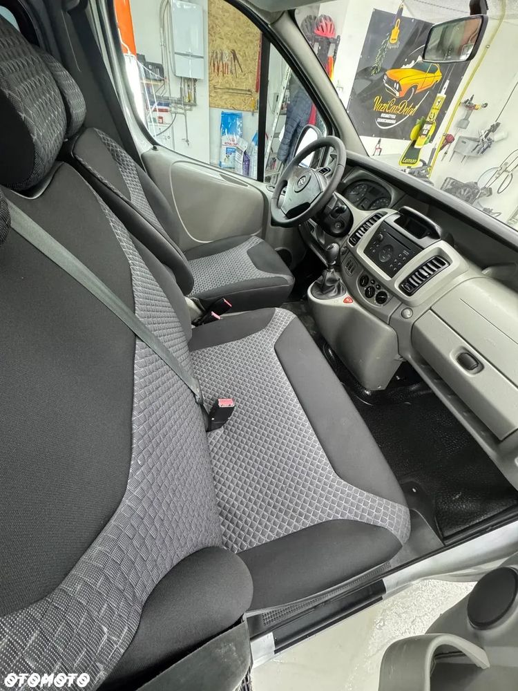 Opel Vivaro - 8