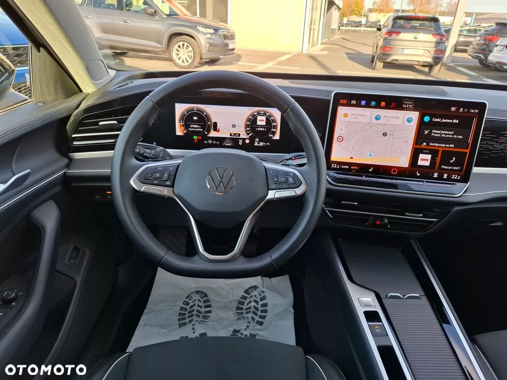 Volkswagen Passat Variant 2.0 TDI SCR DSG Elegance - 9