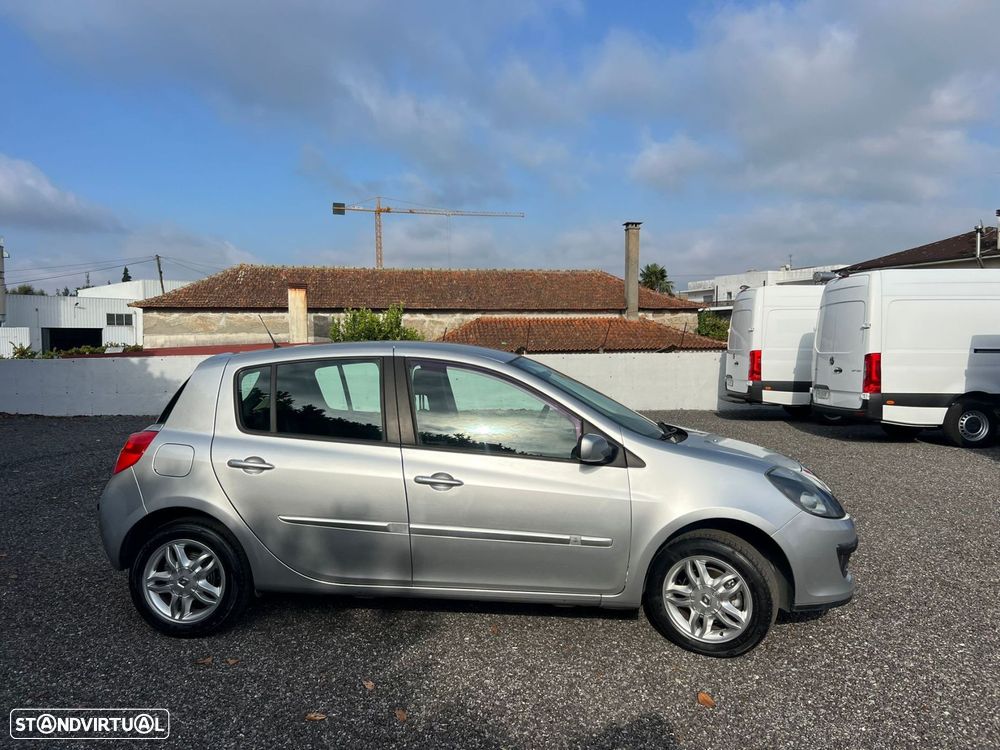 Renault Clio 1.2 16V Dynamique - 10