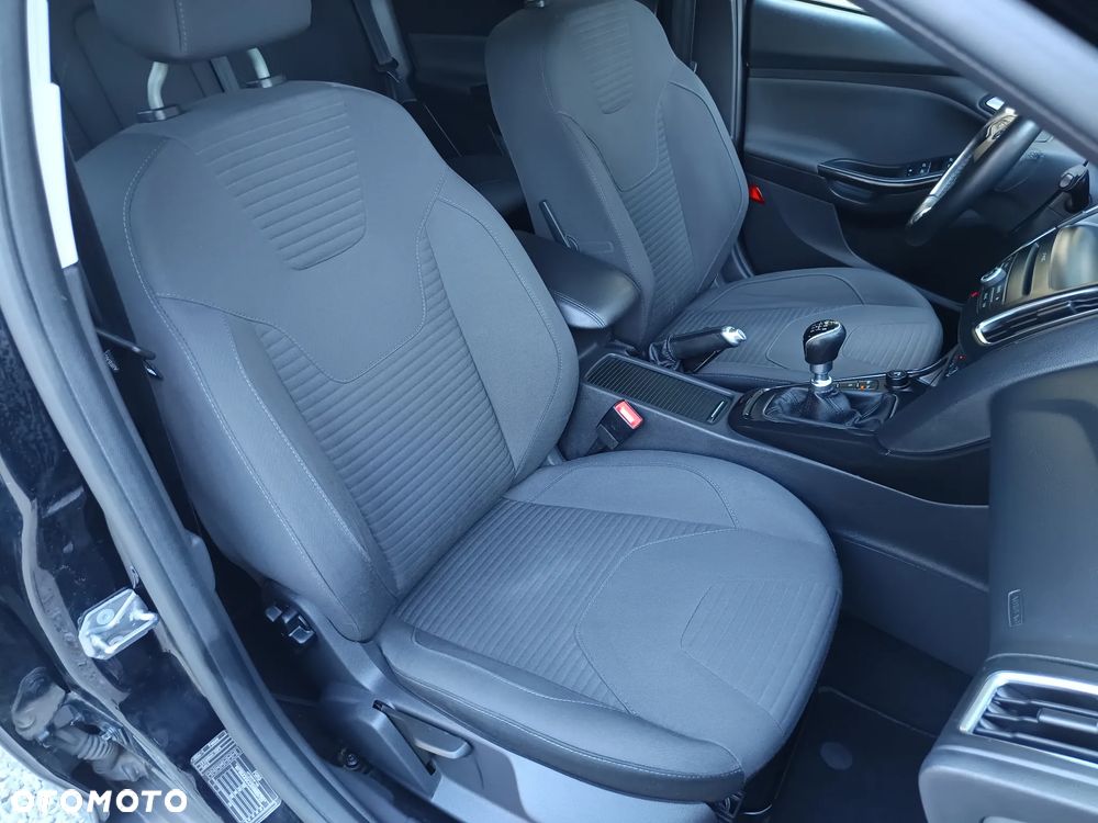 Ford Focus 1.0 EcoBoost STart-Stopp-System TITANIUM - 5