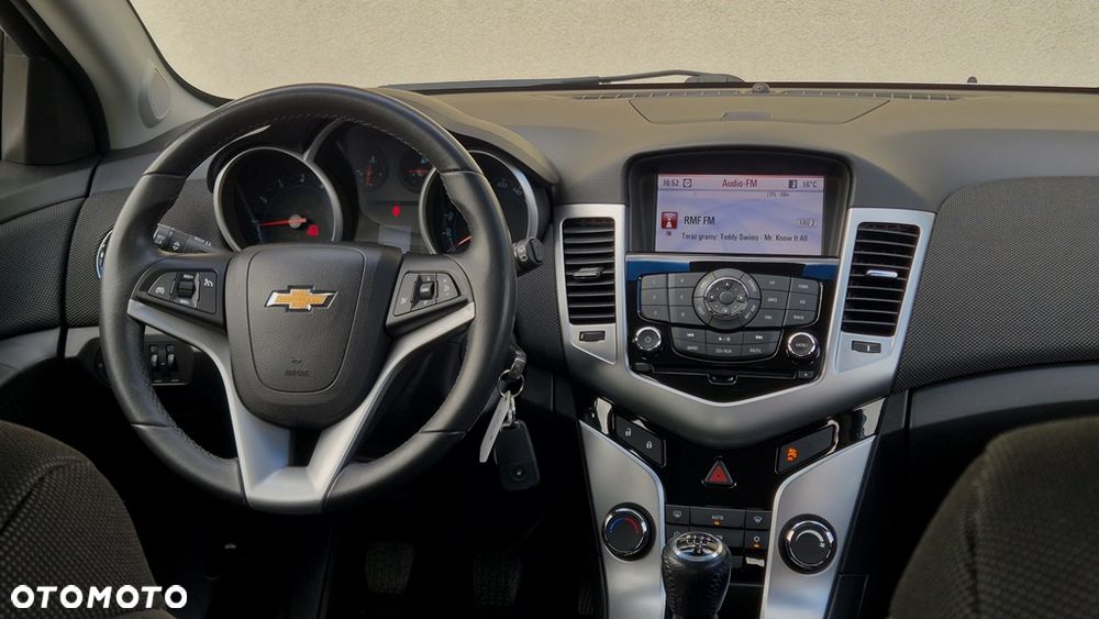 Chevrolet Cruze 1.6 LT+ - 10