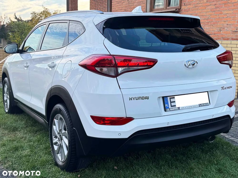 Hyundai Tucson 1.6 GDI BlueDrive Style 2WD - 11
