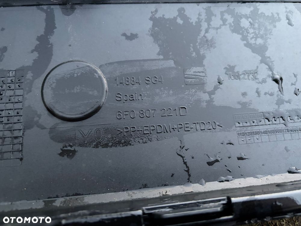 Zderzak przedni Seat Ibiza V radar 6F0 807 221 D - 3