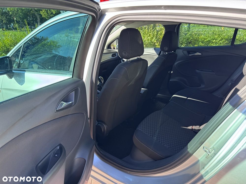 Opel Astra 1.4 T Enjoy - 17